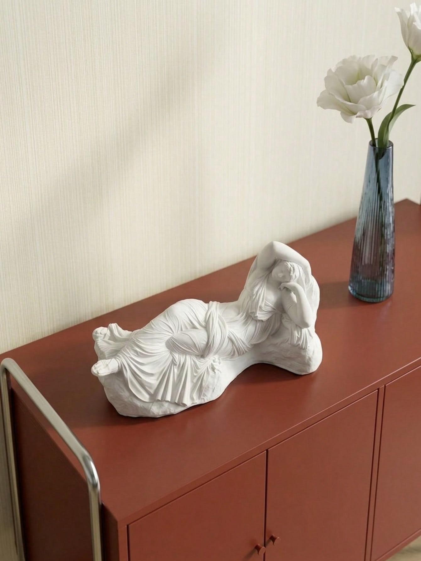 Classical Reclining Female Sta – Home Or Office Use Bewertung und Preis